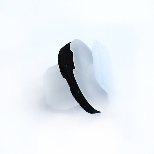 Wheel Flair Moulding Retainer - Nissan