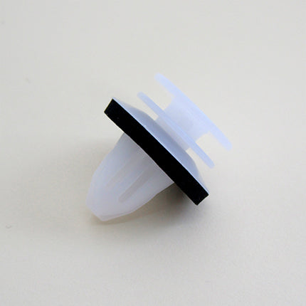 Push Type Retainer - Mercedes