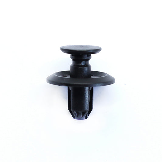Push Type Retainer - Nissan