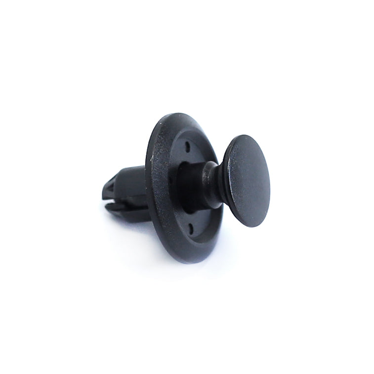 Push Type Retainer - Nissan